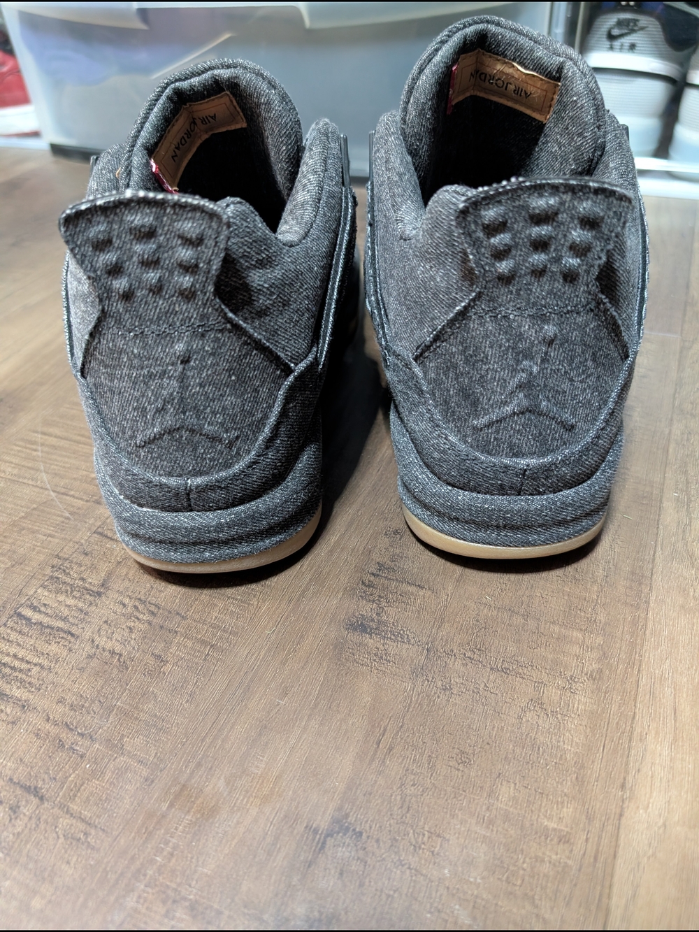 Air Jordan 4 x Levi's Black Denim - Picture 4 of 9
